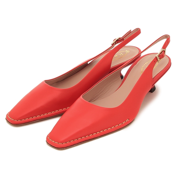 TOD'S（トッズ）のパンプスが入荷しました&star;モードな雰囲気が漂うスクエアトゥのパンプス。足元をすっきり見せてくれる華奢なバックストラップがポイントです。履くだけで気分が盛