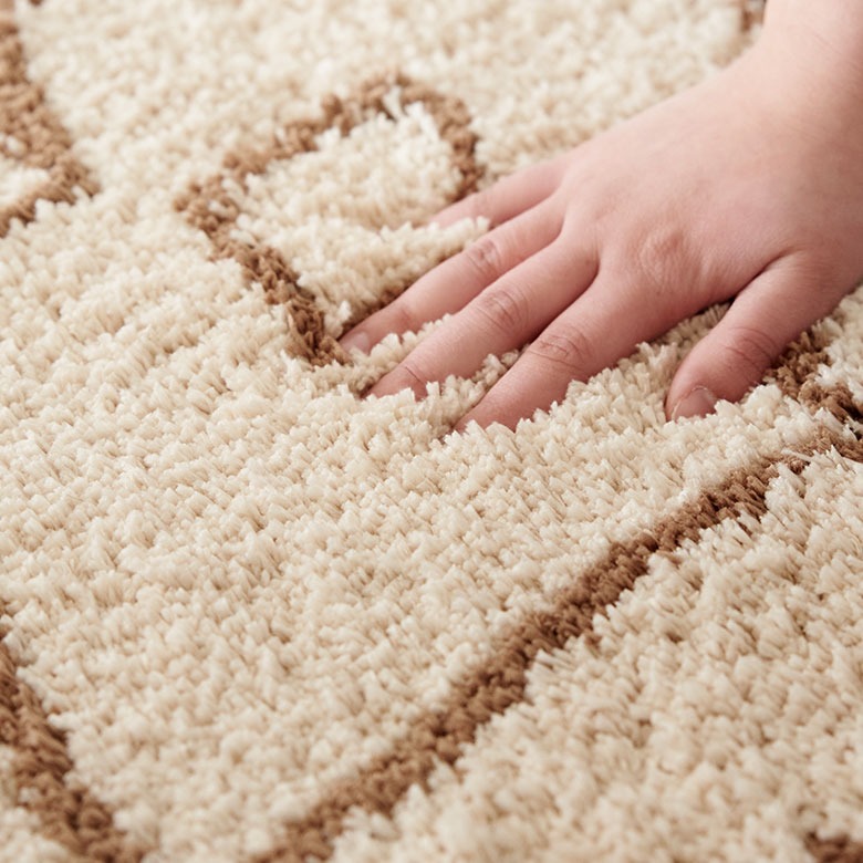 高密度のふかふかなカーペット