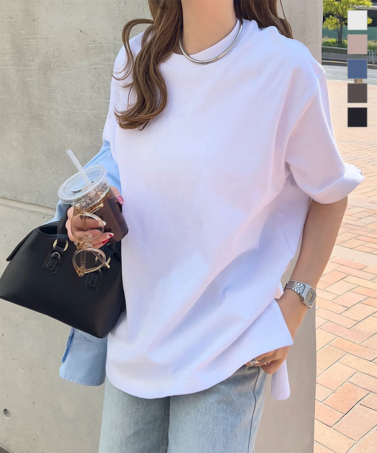一枚でサマになるバスクTシャツ。しっかりと厚みのあるコットン生地にラフな雰囲気もたらすオーバーシルエットが特徴的。細身からワイドでボリュームのあるボトム合わせとも相性よく、大人カジュアルコーデに欠かせ