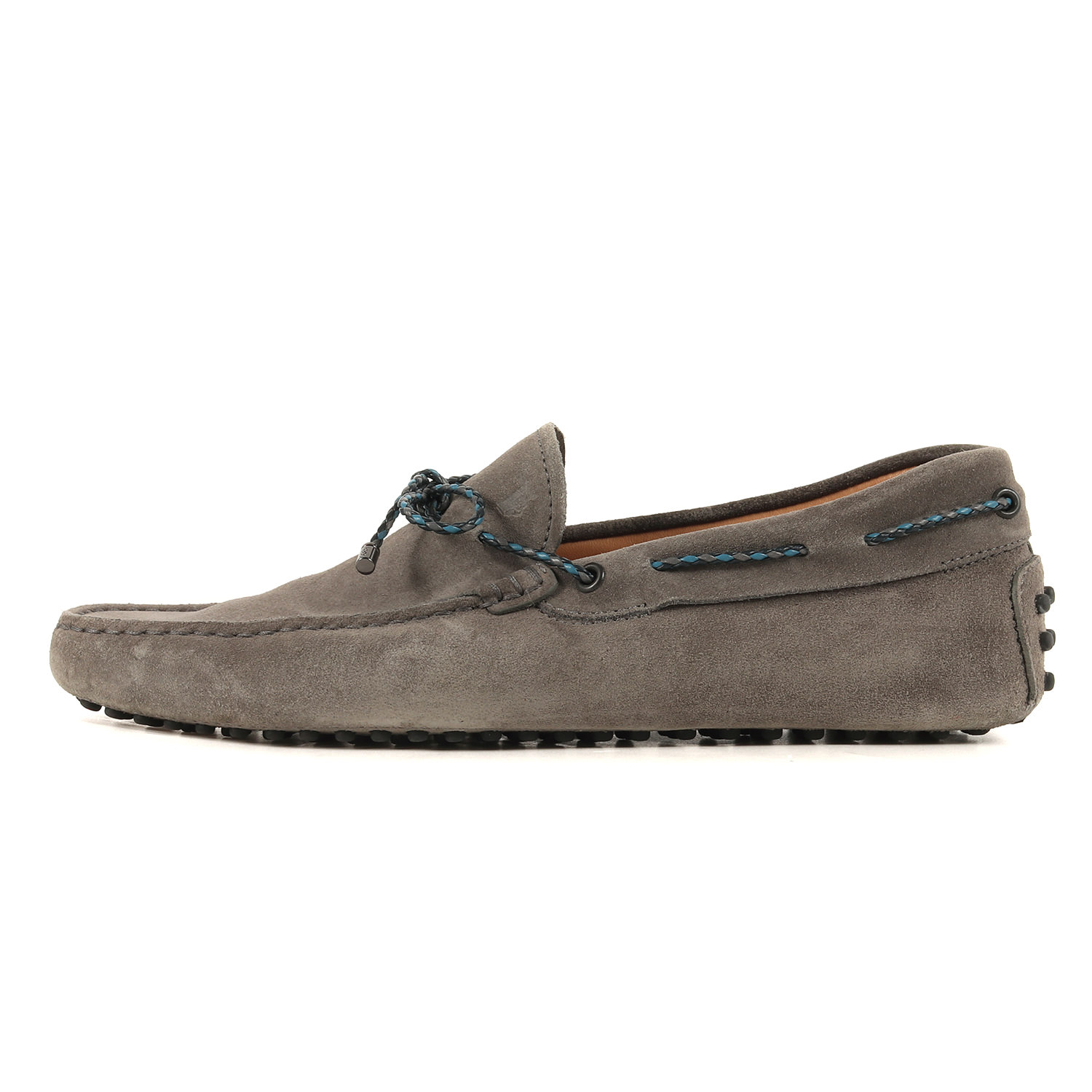 ブランド名: TOD'S (トッズ)素材: スウェード生産国: イタリア付属品: なし〈キーポイント〉 柔らかなスウェードレザーを使用し、コントラストカラーのシューレースがあしらわれたドライ