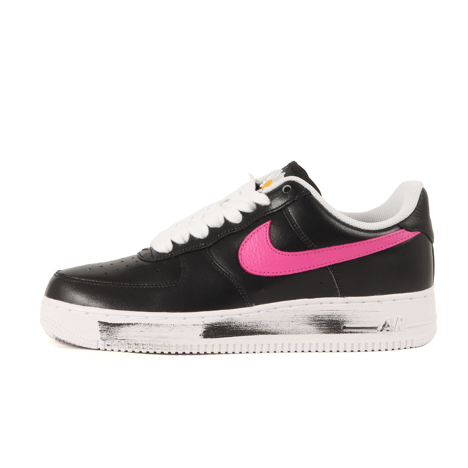 ブランド名: NIKE (ナイキ)リリース時期: 2024年正式タイトル: AIR FORCE 1 07 / PARANOISE 3.0 品番: AQ3692-004素材: レザー付属品: 箱 ナイキ