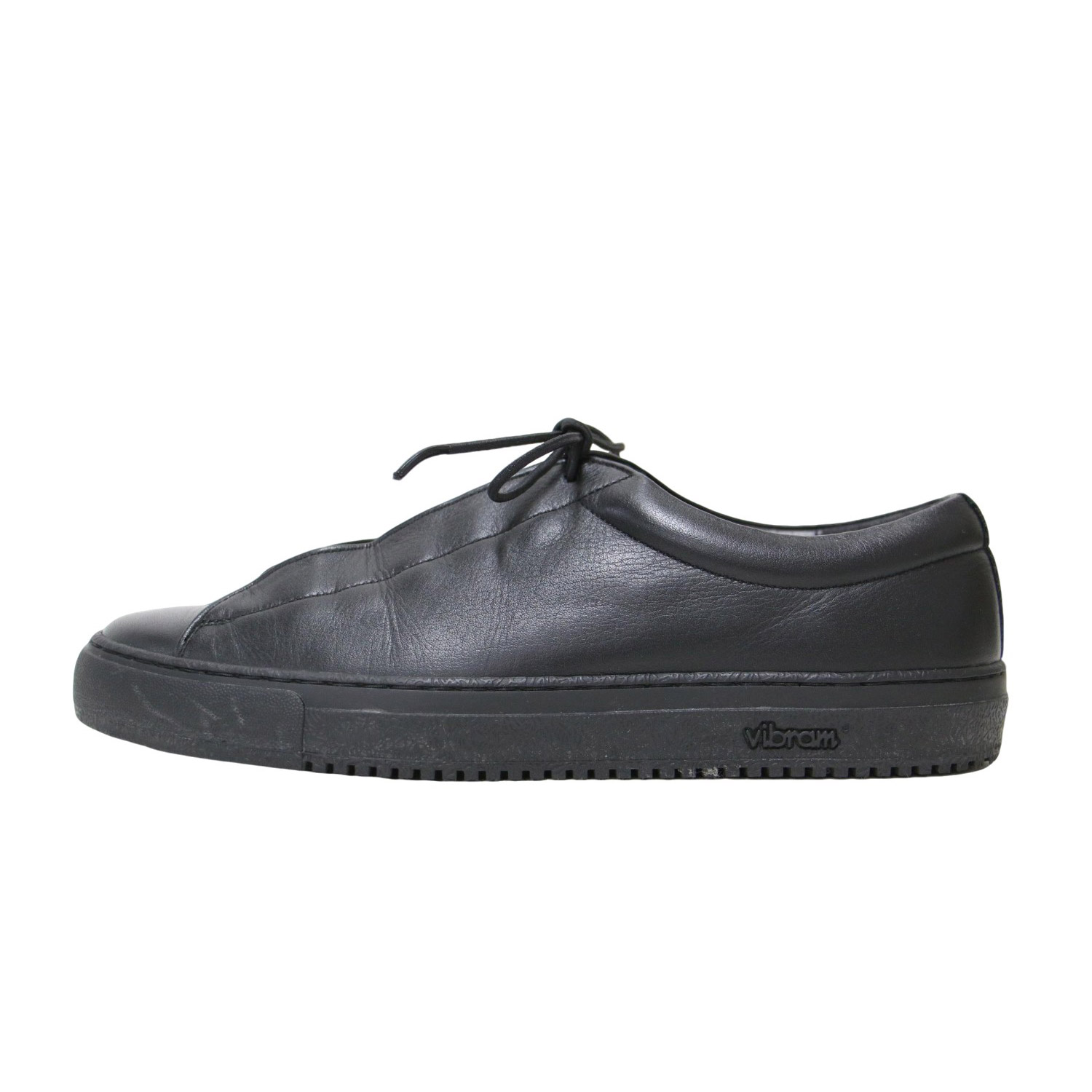 ブランド名: Chausser (ショセ)正式タイトル: LEATHER LOW-CUT SNEAKERS BL品番: TR-013素材: アッパー 牛革(防水レザー) ソール ラバー(Vibram社