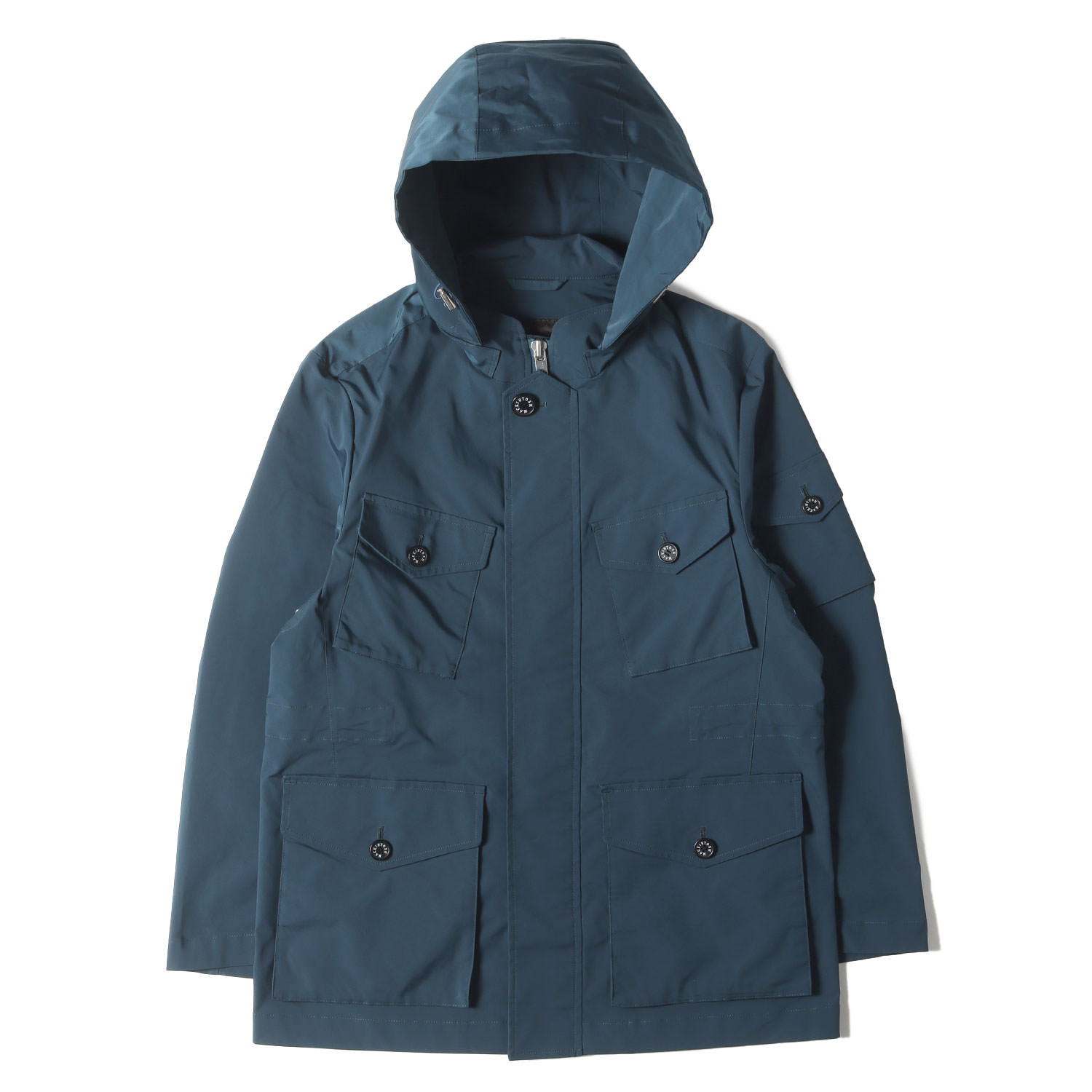 ブランド名: MACKINTOSH (マッキントッシュ)リリース時期: 2024年春夏正式タイトル: BERWICK品番: G1F72-300素材: ポリエステル100%参考定価: 89,100円(税
