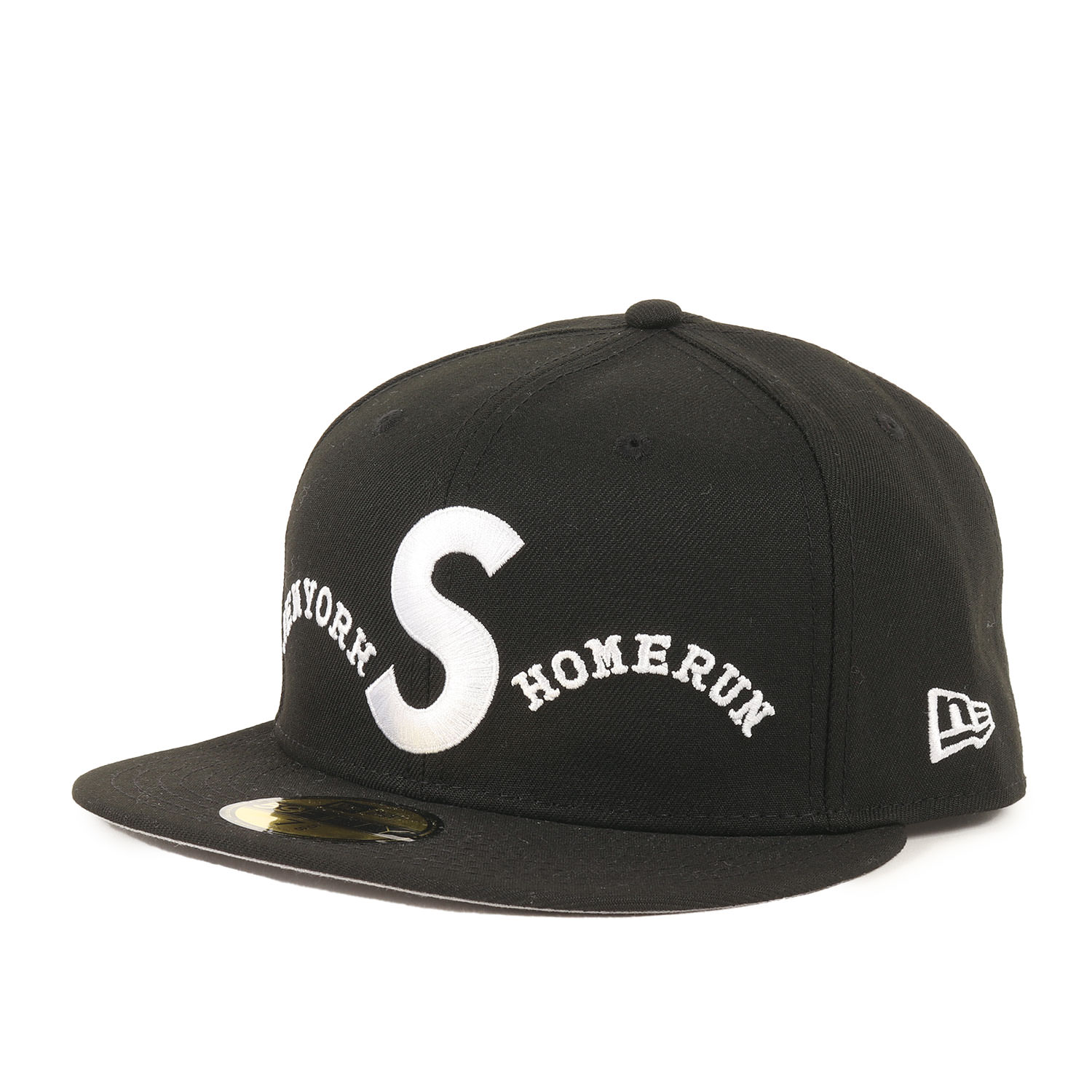 ブランド名: Supreme (シュプリーム)リリース時期: 2025年春夏正式タイトル: S Logo New Era素材: ポリエステル100%付属品: タグ〈キーポイント〉 日本発のストリートブ
