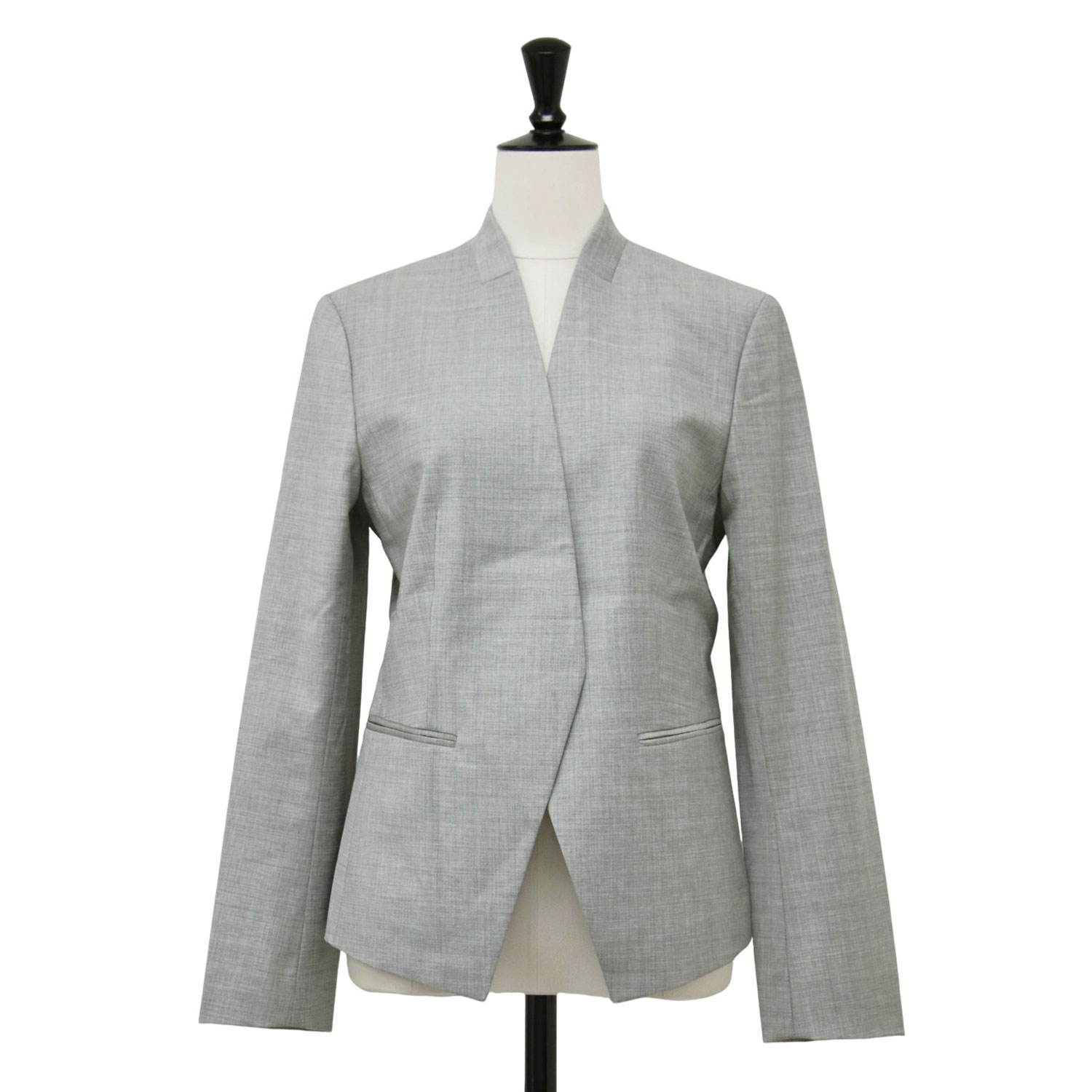 ブランド名: theory luxe (セオリーリュクス)正式タイトル: EXECUTIVE DONNA素材: 表地 ウール 88% ナイロン 8% ポリウレタン 4% 裏地 キュプラ 95% ポリウ