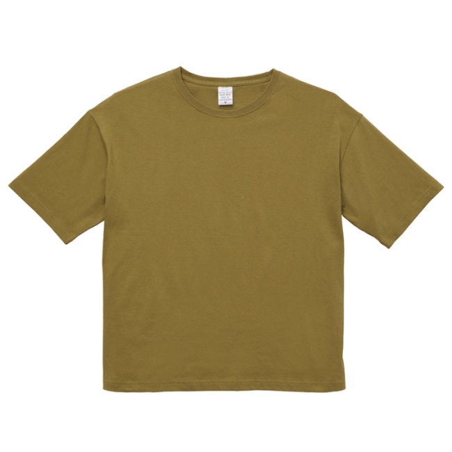 引き続きトレンドのビッグシルエット Tシャツに、使い勝手のいい王道が追加！充実の色展開で、トレンドのスタイリングに更なる可能性を。【素材】綿 100% セミコーマ糸ミックスグレー：綿 90%、ポリエス