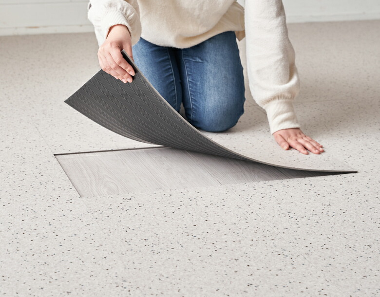 貼ってはがせて賃貸OK!