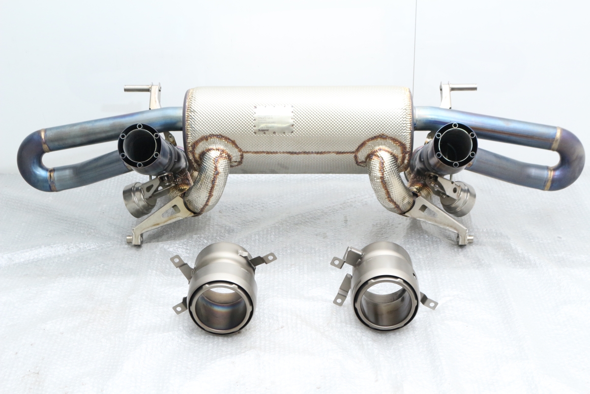 中古 ランボルギーニ ウラカン EVO 純正 オプション アクラポヴィッチ チタニウム マフラー 品番：4T0251051L