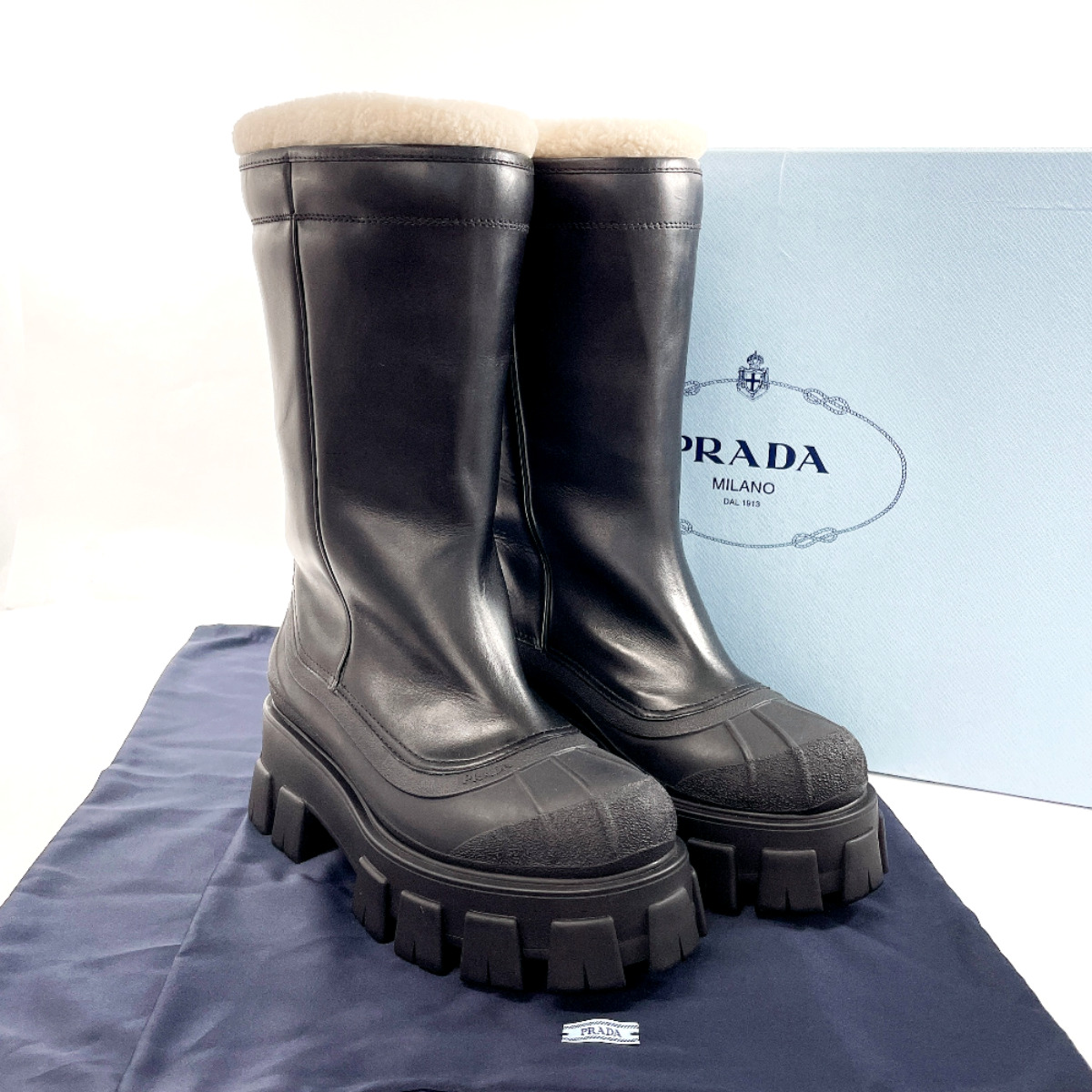 ■商品情報 [管理番号]N5027662[ブランド]プラダ（PRADA）[アイテム]ブーツ[型番]1W380M[対象]レディース[カラー]ブラック[モデル]モノリス シアリングブーツ[生産国]イタリア