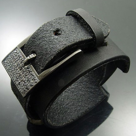 KENBLOOD/ケンブラッド パヴェストーンシルバーバックル 4cm幅レザーブレスレット ブラック【KL-03】【メンズモデル】