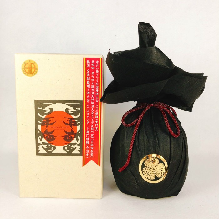 ２００８年天満天神梅酒大会で見事グランプリに輝いた「梅香 百年梅酒」のプレミアム・バージョンです。 ２０１０年大会では見事第二位にランクインし、さらに"ビジュアル部門"では,第一位