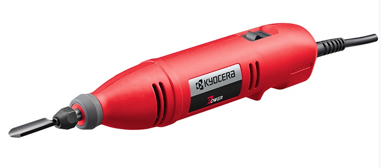 京セラインダストリアルツアーズ株式会社 電動彫刻刀 DC-501 ■特長 ・スイッチONで手軽に彫刻 ・３種類(平刃・角刃・丸刃)の彫刻刃付 ■仕様 ・替刃軸寸法：幅5.5×厚さ1.6mm ・ストロー