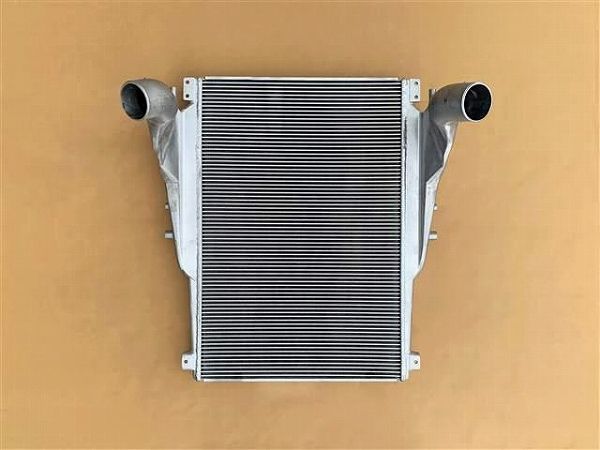 国内優良メーカー リビルトインタークーラー 三菱ふそう スーパーグレート 参考純正品番：ML241470