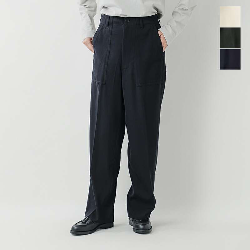 Shinzone(シンゾーン)よりウール ギャバ センタープレス ベイカー パンツ "BAKER PANTS TYPE-3"のご紹介です。定番のベイカーパンツを一新した新しいスタイ
