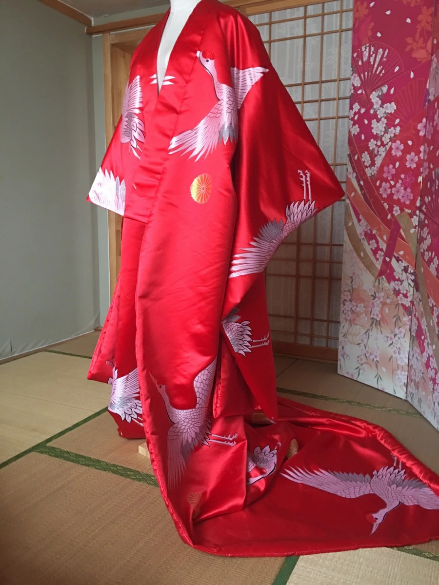女性S：B75-81//W56-61/H82-88/身長150-155 女性M：B81-88/W61-66/H88-93/身長155-160 女性L：B88-95/W66-75/H93-99/身長16