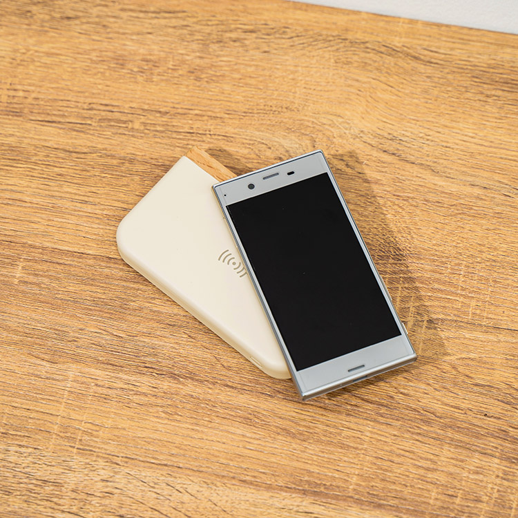 置くだけ充電 ワイヤレス充電 対応