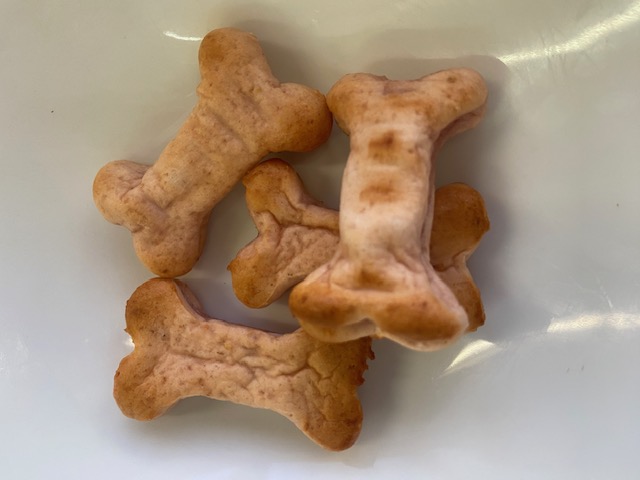 マルジョー&ウエフク 犬ちゃんのおやつ。デリッシュクック 焼ささみ&チーズ 4個