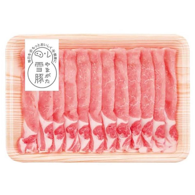 やまがた雪豚。それは、美味な豚肉の産地として名高い山形から誕生した、山形が誇るブランド三元豚「やまがた雪豚」。やまがた雪豚は美しい自然の懐で、トウモロコシや大豆粕（遺伝子組換えでない）、飼料米等から成