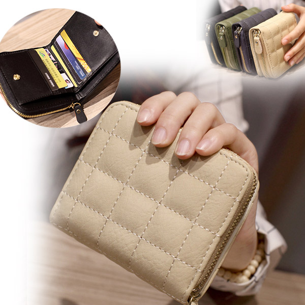 【商品説明】◎普段使いにちょっとしたお買い物にカラフルで可愛い二つ折り財布♪◎毎日使うものだからこそデザインが大事です！◎電子マネーやクレジットカードがメインなので長財布はNG。こんな悩みを解決するた